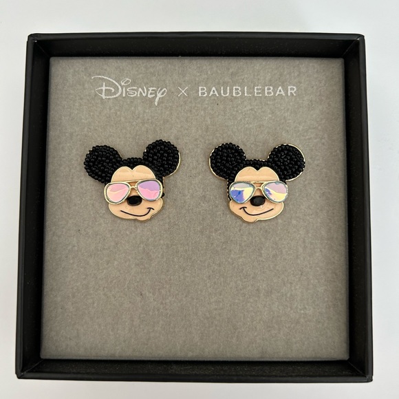 Disney Mickey Mouse Pierced Earrings - Picture 5 of 6